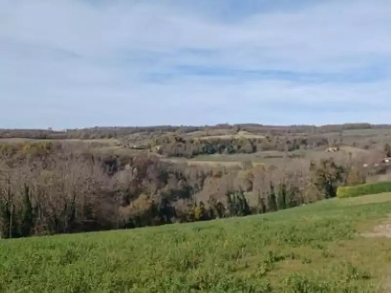 Terrain à bâtir, 640 m² - Saint-Donat-sur-l'Herbasse (26260)