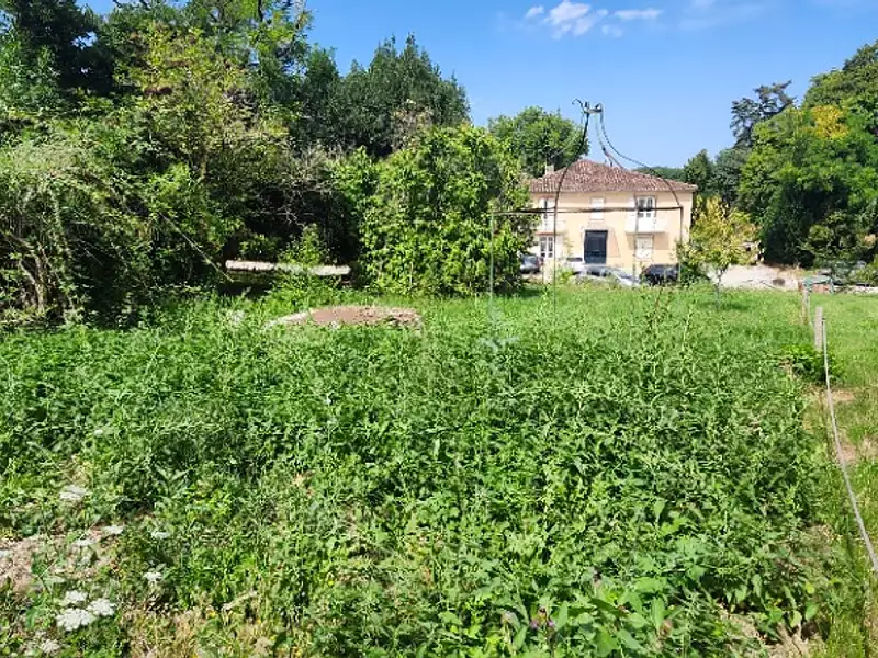 Terrain à bâtir, 580 m² - Lombers (81120)