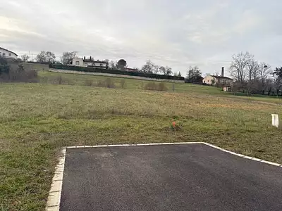 Terrain à bâtir, 740 m²