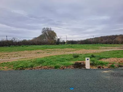 Terrain à bâtir, 560 m²