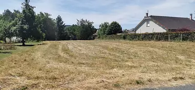 Terrain à bâtir, 1 900 m²