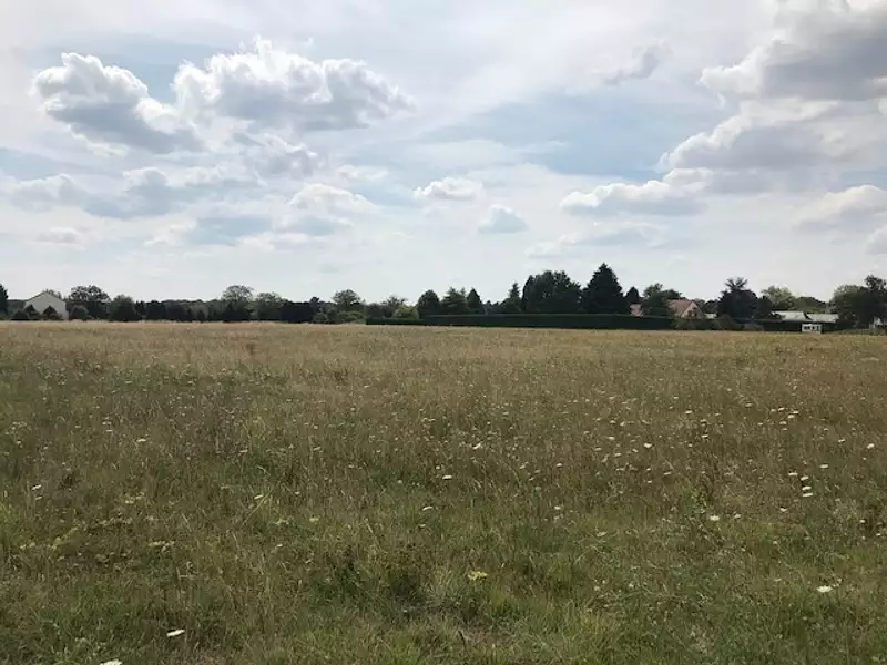 Terrain à bâtir, 660 m² - Artannes-sur-Indre (37260)