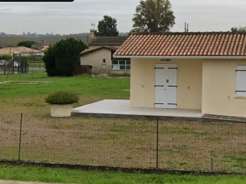 Terrain à bâtir, 600 m² - Portets (33640)