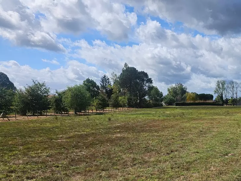 Terrain à bâtir, 1 500 m² - Saint-Pierre-de-Mons (33210)