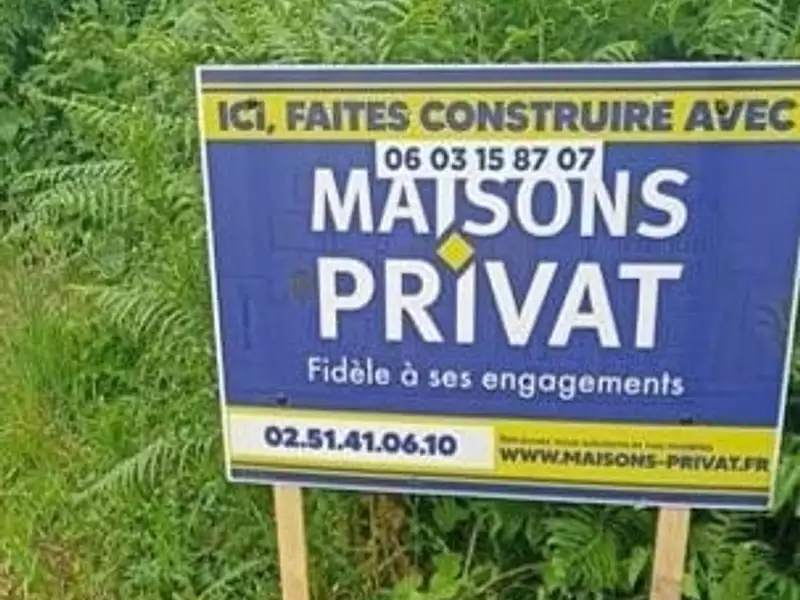 Terrain à bâtir, 807 m² - La Roche-sur-Yon (85000)