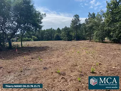 Terrain à bâtir, 700 m²