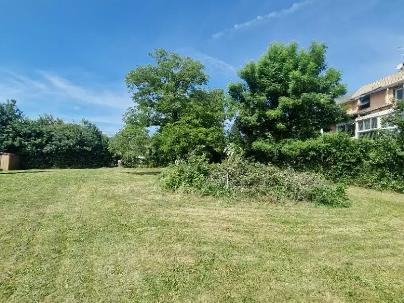 Terrain à bâtir, 800 m² - Gap (05000)