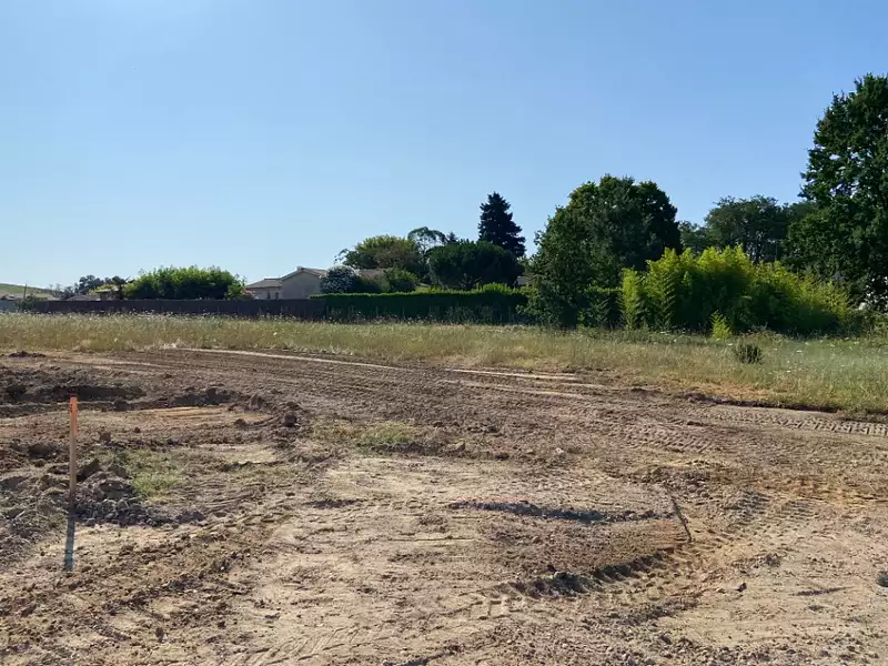 Terrain à bâtir, 360 m² - Le Barp (33114)