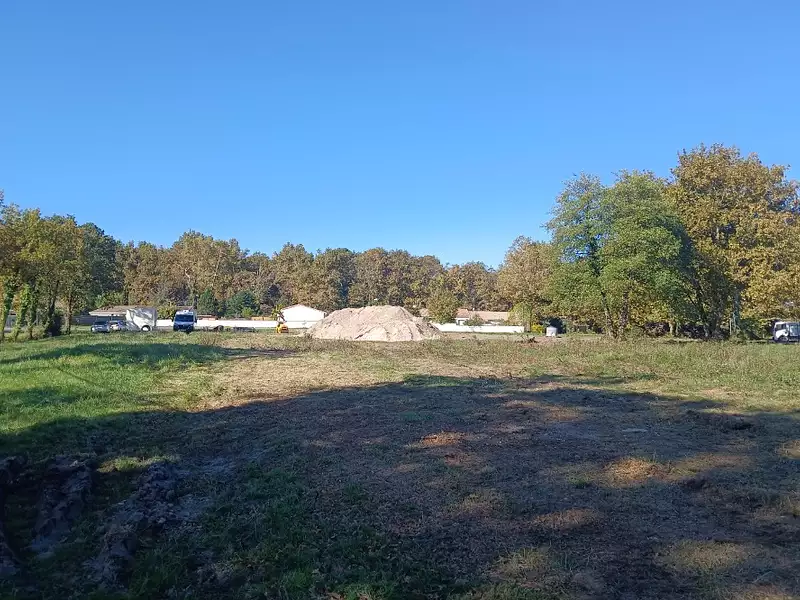 Terrain à bâtir, 637 m² - Margaux-Cantenac (33460)