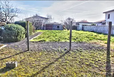 Terrain à bâtir, 720 m²