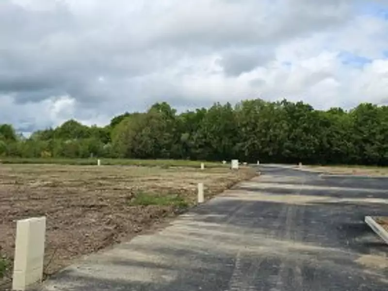 Terrain à bâtir, 628 m² - Reignac-sur-Indre (37310)