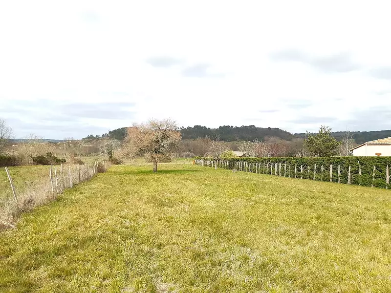 Terrain à bâtir, 1 200 m² - Neuvic (24190)