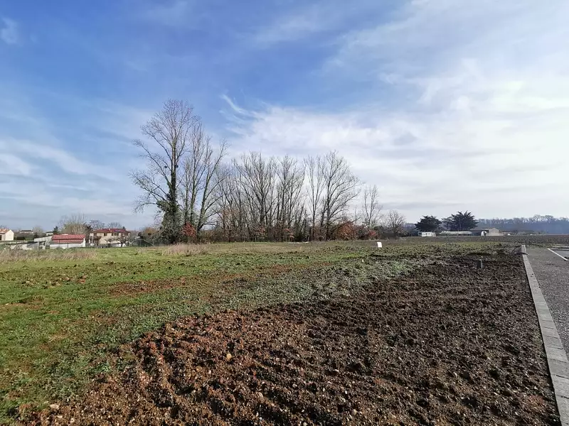 Terrain à bâtir, 771 m² - Lisle-sur-Tarn (81310)