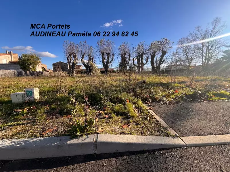 Terrain à bâtir, 700 m² - Ayguemorte-les-Graves (33640)