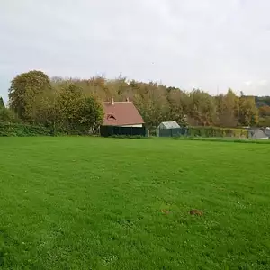 Terrain à bâtir, 1 600 m²