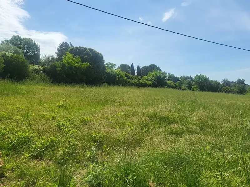 Terrain à bâtir, 1 250 m² - Brue-Auriac (83119)