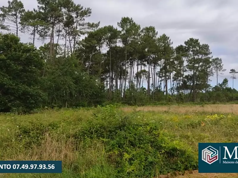 Terrain à bâtir, 675 m² - Saint-Yaguen (40400)