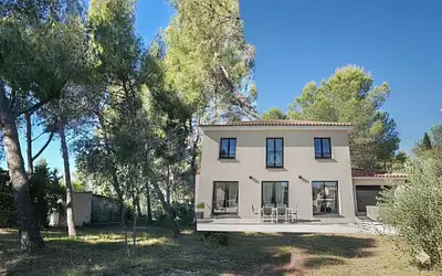 Terrain à bâtir, 670 m²