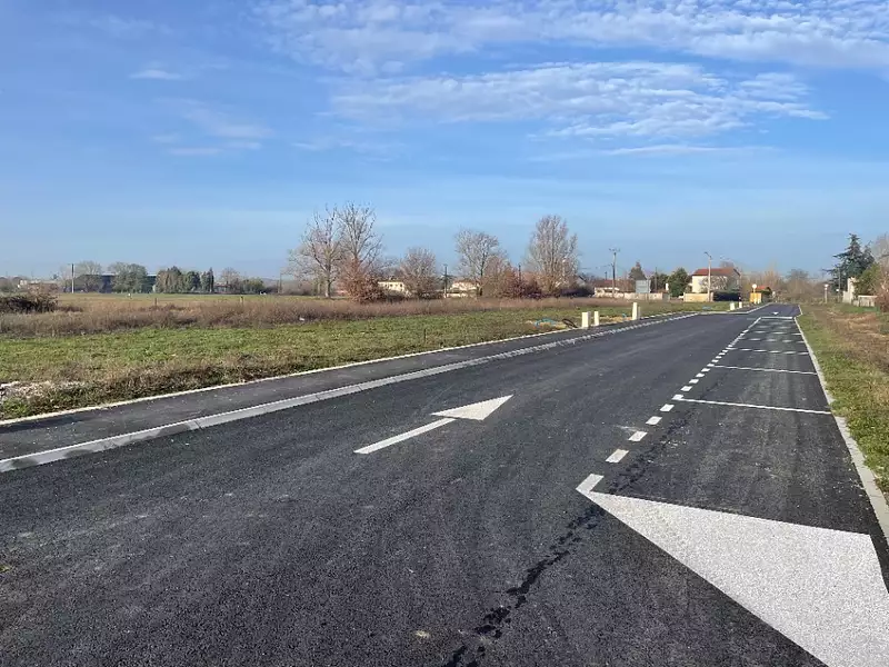 Terrain à bâtir, 721 m² - Revel (31250)