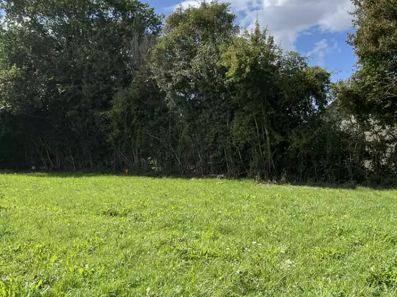 Terrain à bâtir, 381 m² - Saint-Paterne - Le Chevain (72610)