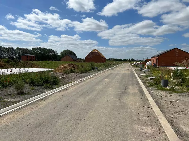 Terrain à bâtir, 400 m² - Douvrin (62138)