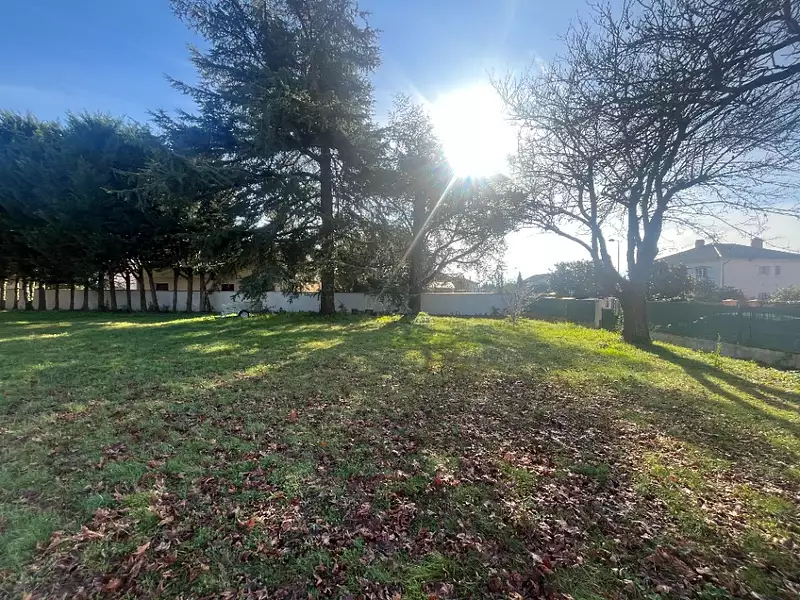 Terrain à bâtir, 612 m² - Aureilhan (65800)