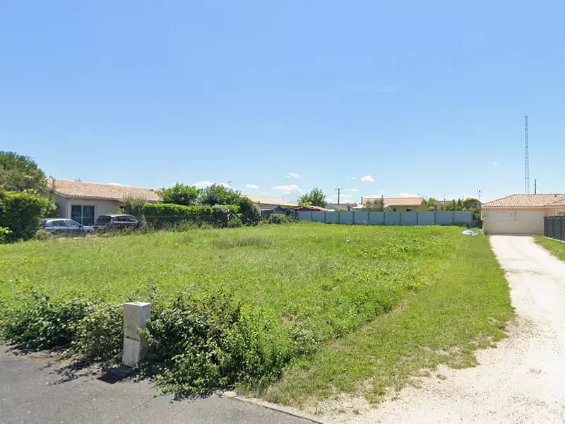 Terrain à bâtir, 903 m² - Blaye (33390)