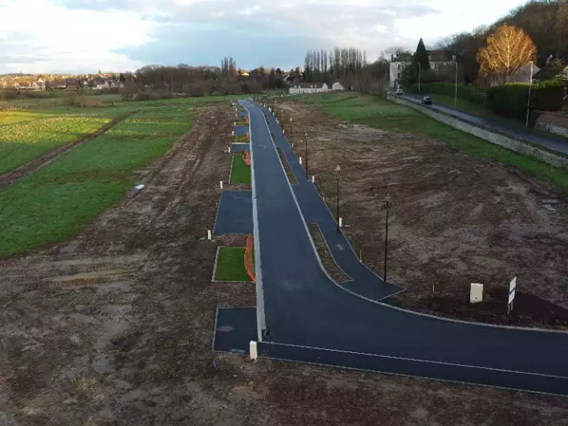 Terrain à bâtir, 659 m² - Chaumont-en-Vexin (60240)