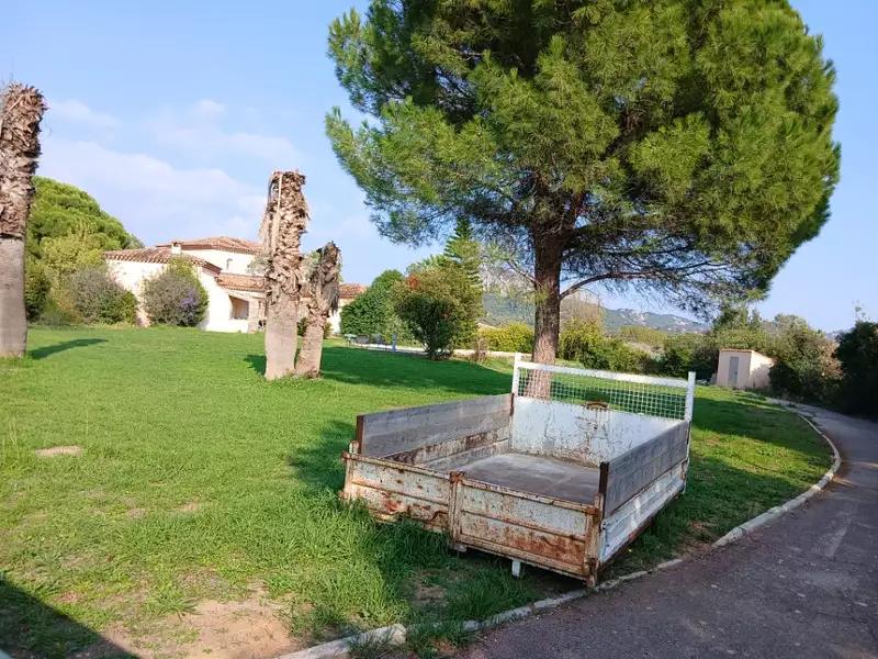 Terrain à bâtir, 967 m² - La Crau (83260)