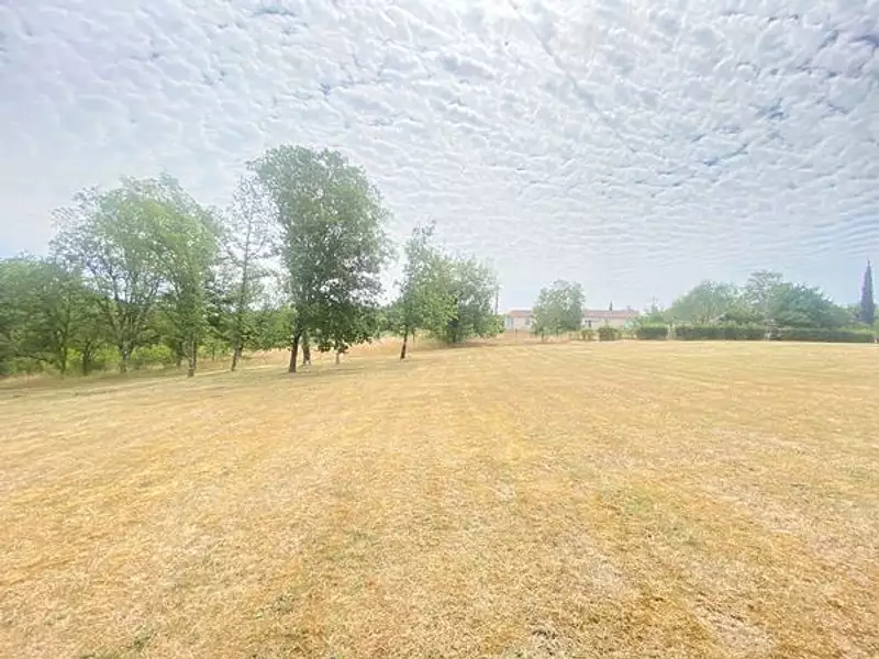 Terrain à bâtir, 1 898 m² - La Bachellerie (24210)