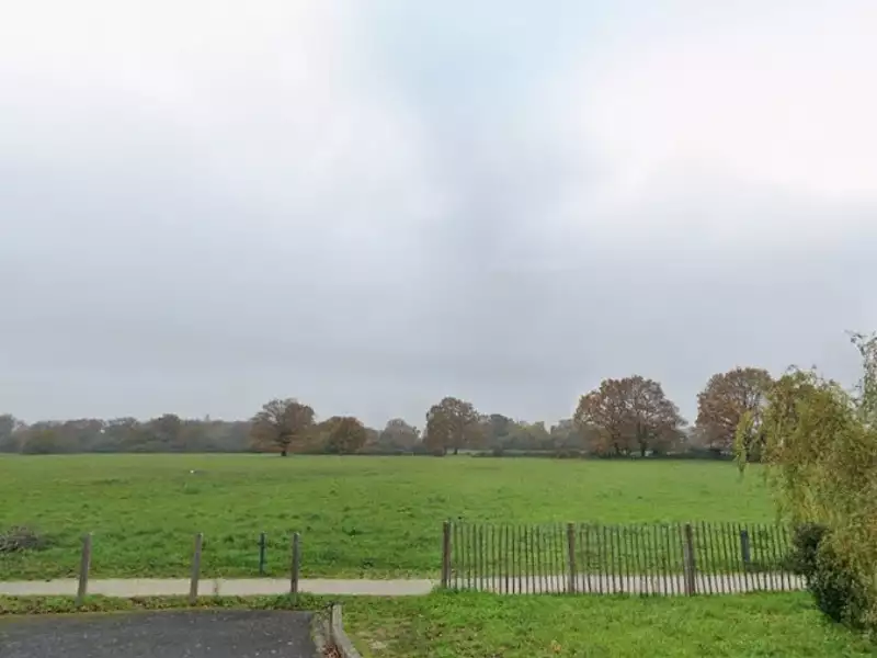 Terrain à bâtir, 383 m² - Spay (72700)