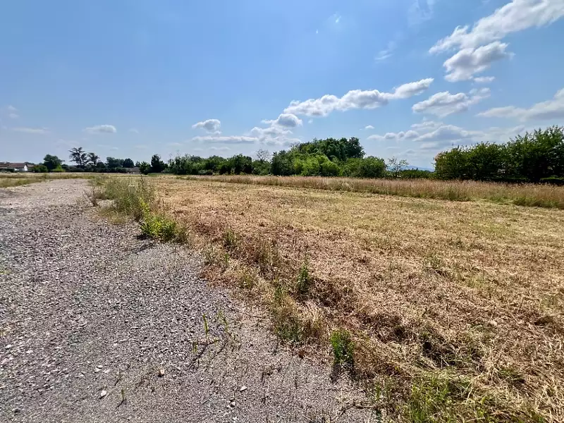 Terrain à bâtir, 362 m² - Replonges (01750)