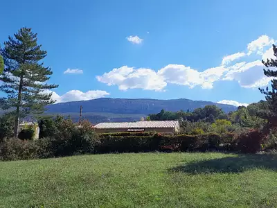 Terrain à bâtir, 1 100 m²