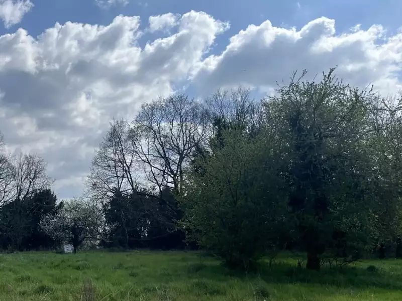 Terrain à bâtir, 773 m² - Prignac-et-Marcamps (33710)