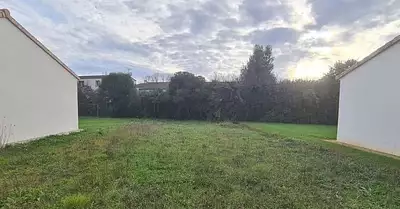 Terrain à bâtir, 380 m²