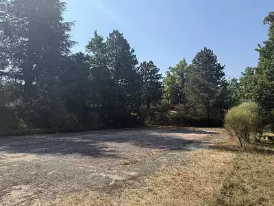 Terrain à bâtir, 2 400 m²