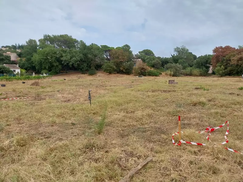 Terrain à bâtir, 717 m² - Fréjus (83600)