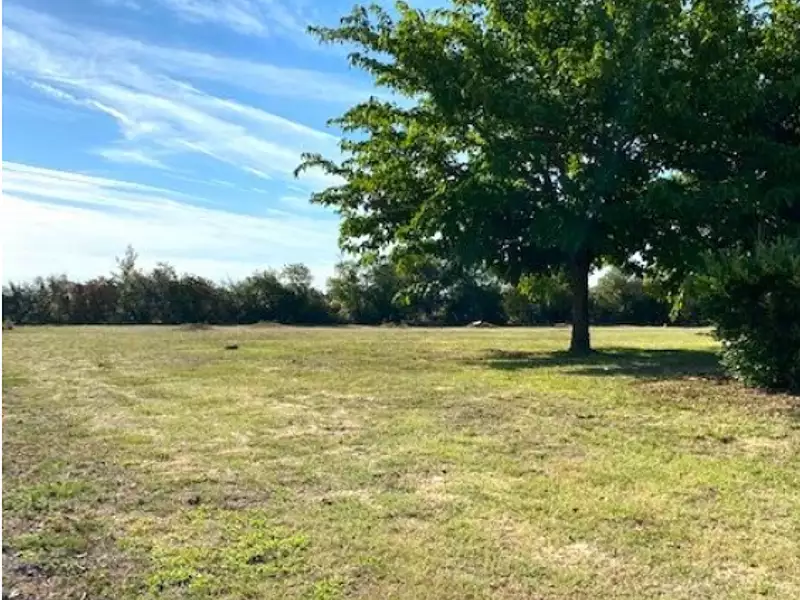 Terrain à bâtir, 1 000 m² - Montaigut-sur-Save (31530)