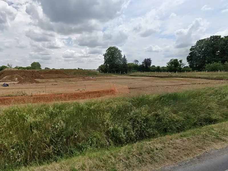 Terrain à bâtir, 586 m² - Artannes-sur-Indre (37260)