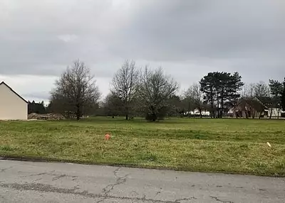 Terrain à bâtir, 892 m²