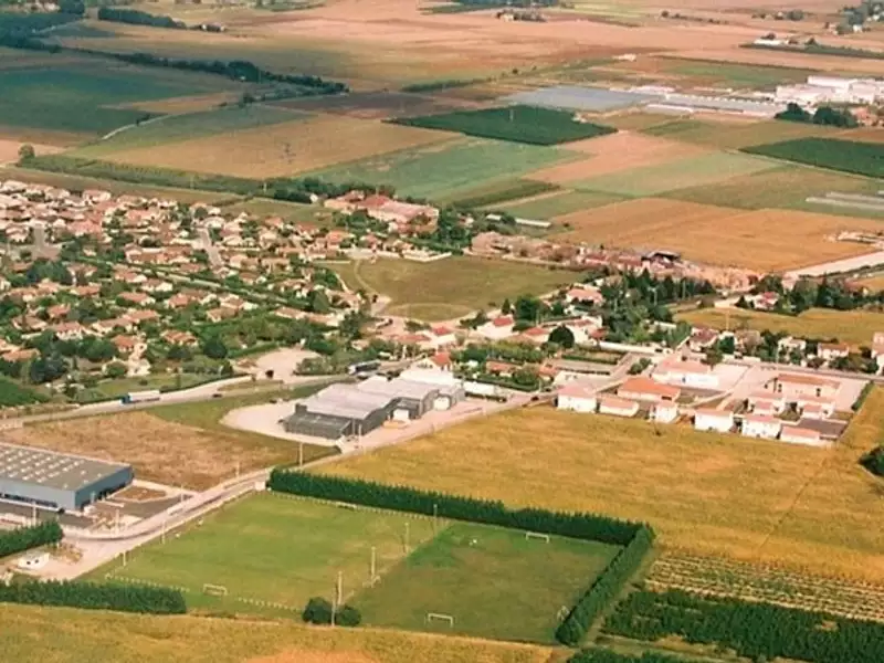 Terrain à bâtir, 1 331 m² - Granges-les-Beaumont (26600)