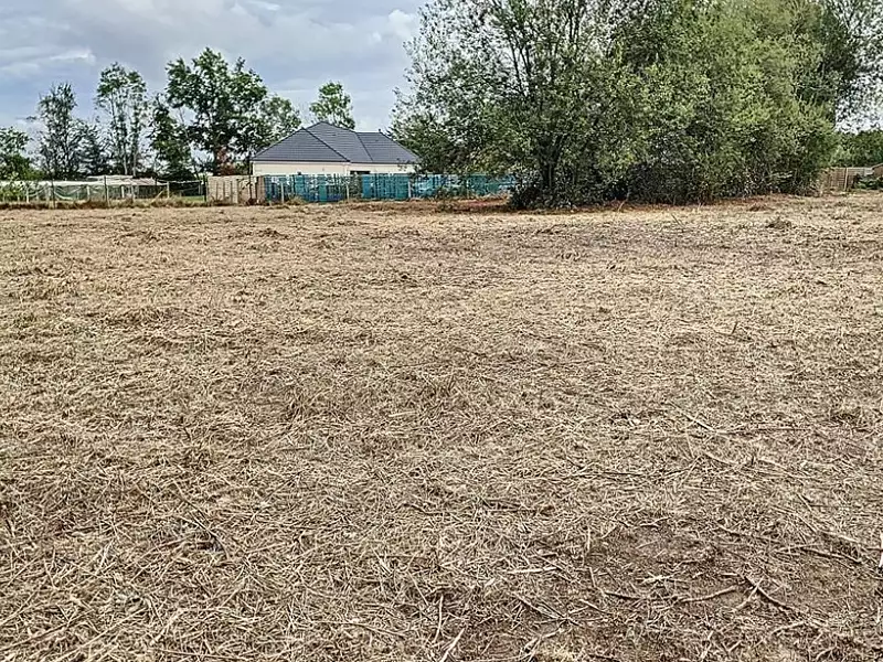 Terrain à bâtir, 9 430 m² - Saint-Léger-de-Rôtes (27300)