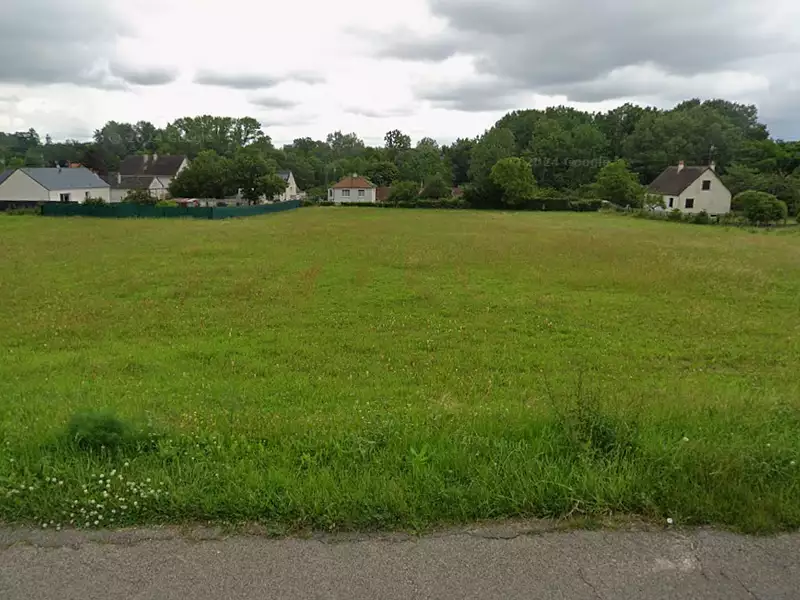 Terrain à bâtir, 876 m² - Tavers (45190)