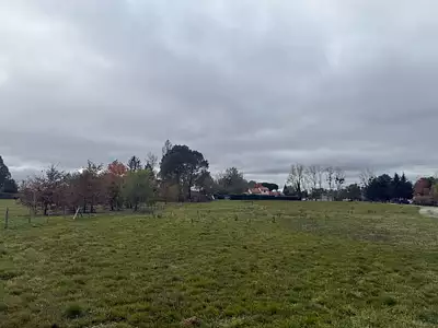 Terrain à bâtir, 832 m²