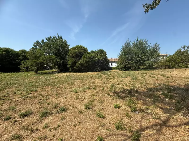 Terrain à bâtir, 308 m² - Carnoules (83660)