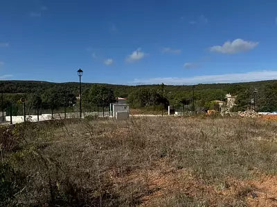 Terrain à bâtir, 718 m²