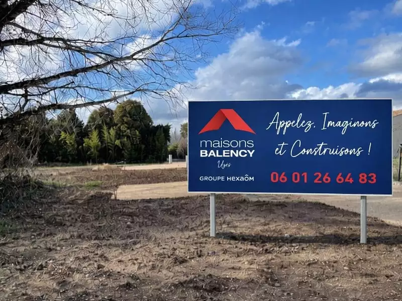 Terrain à bâtir, 816 m² - Saint-Quentin-la-Poterie (30700)