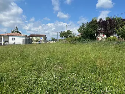 Terrain à bâtir, 825 m²