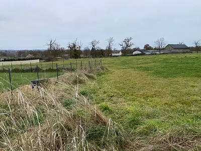Terrain à bâtir, 3 240 m²