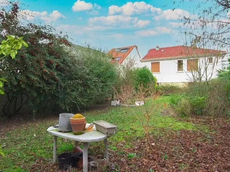 Terrain à bâtir, 612 m² - Nanterre (92000)